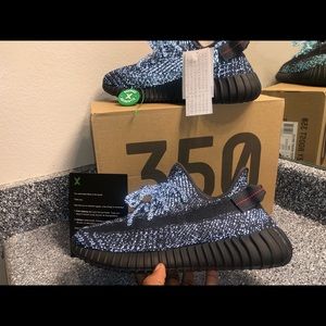 Addis’s Yeezy Boost 350 V2